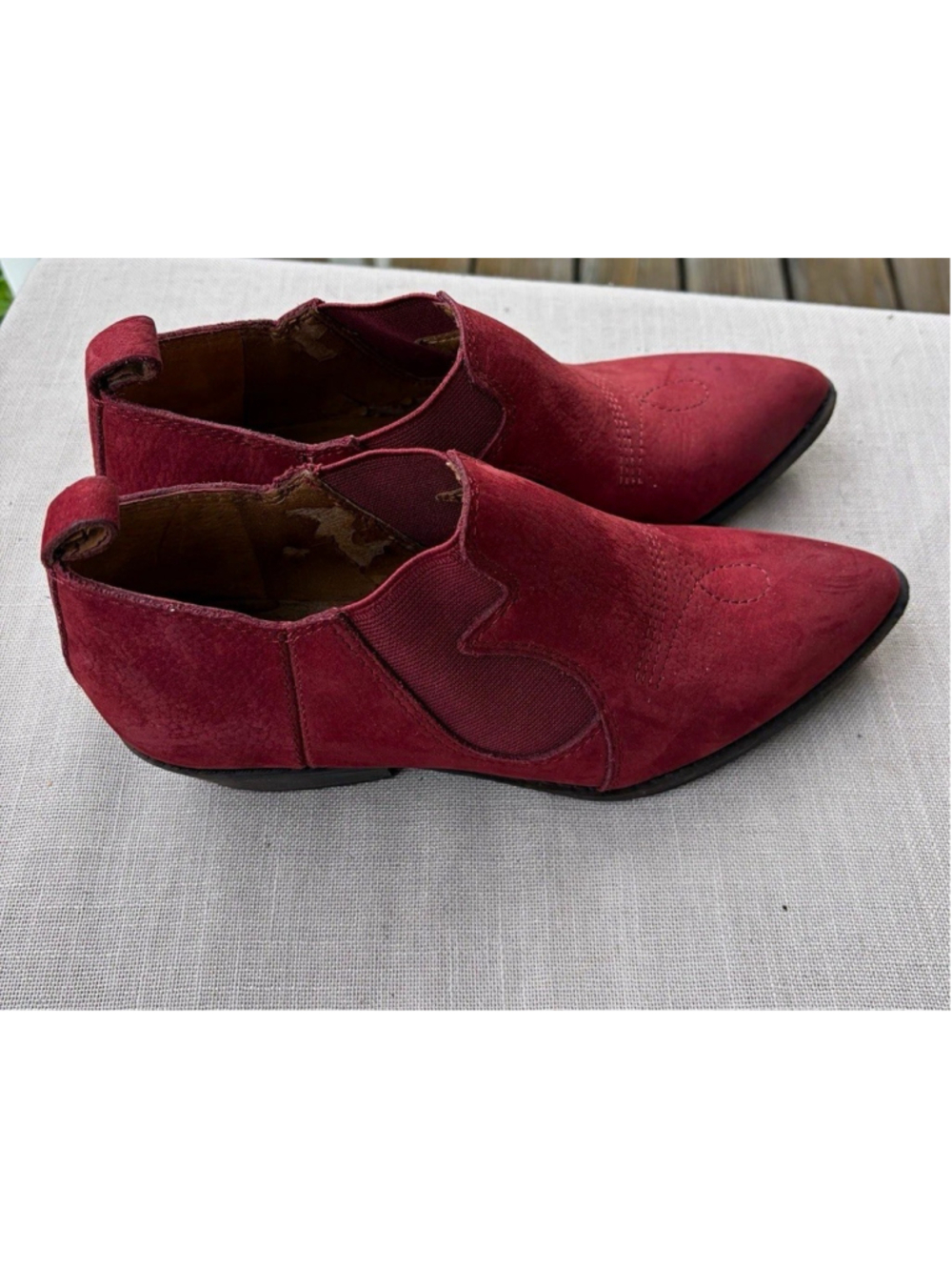 Lucky Brand Women’s 6 Burgundy Suede Western Chelsea Ankle Boots Pointed Toe